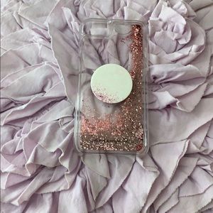 iPhone 8 glitter phone case. Included pop socket